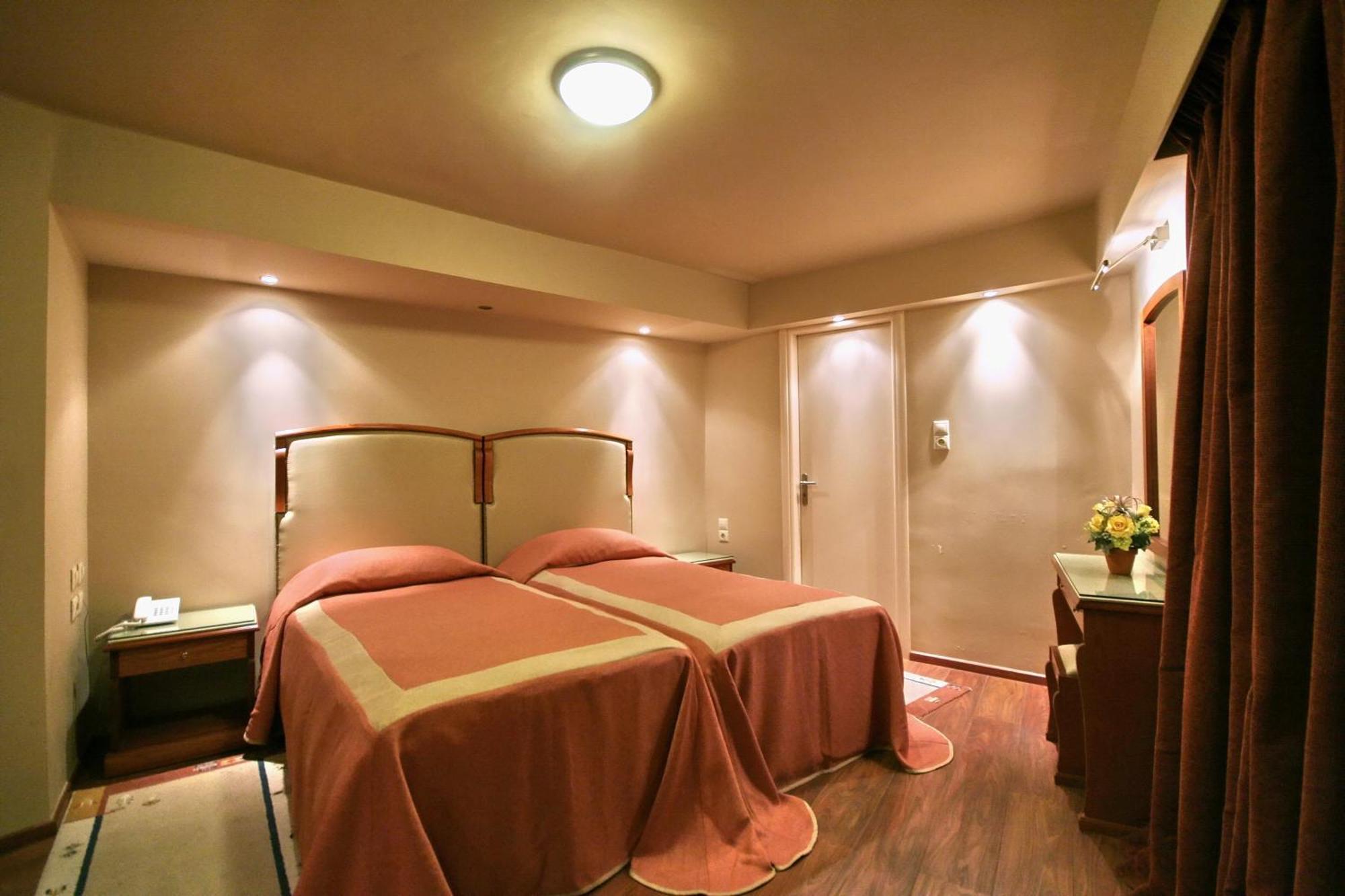 Kentrikon Hotel Lagkadia Ruang foto