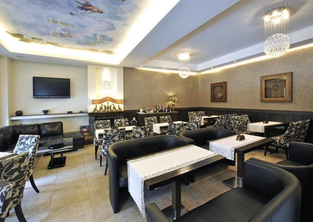 Kentrikon Hotel Lagkadia Bagian luar foto